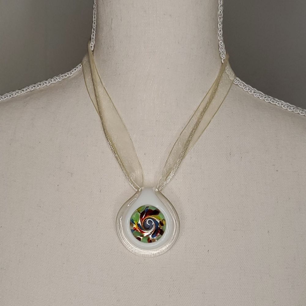 *FREE* ivory ribbon necklace
